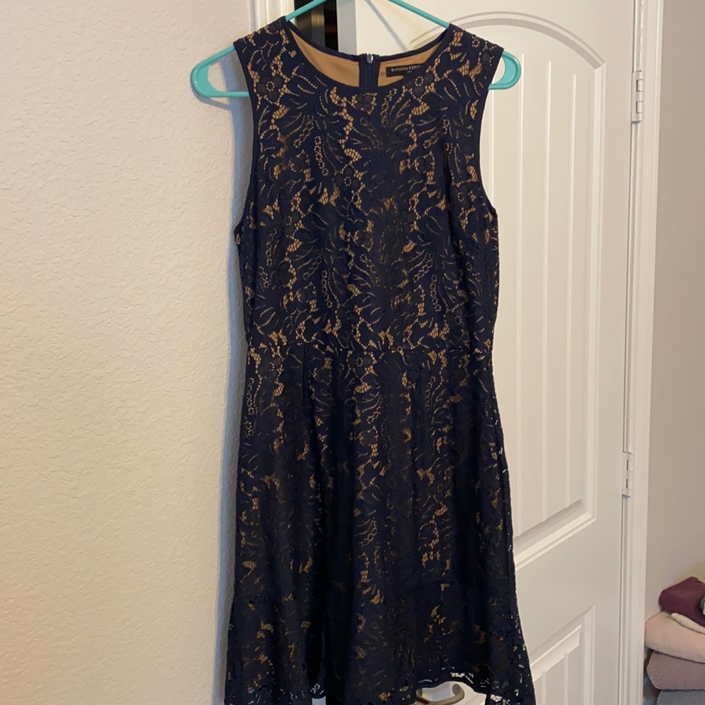 Navy / Tan Lace Sleeveless Dress